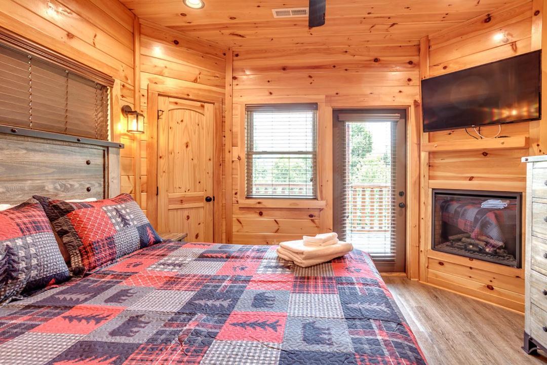 Gatlinburg Cabin With Private Hot Tub By Staycating מראה חיצוני תמונה