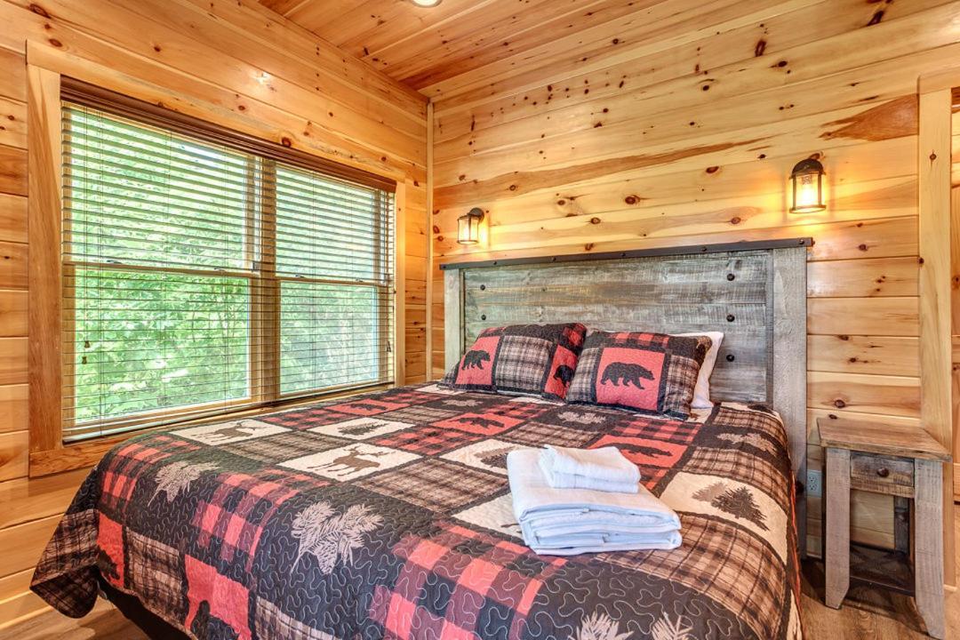 Gatlinburg Cabin With Private Hot Tub By Staycating מראה חיצוני תמונה