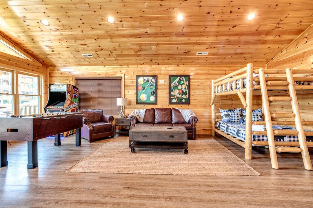Gatlinburg Cabin With Private Hot Tub By Staycating מראה חיצוני תמונה