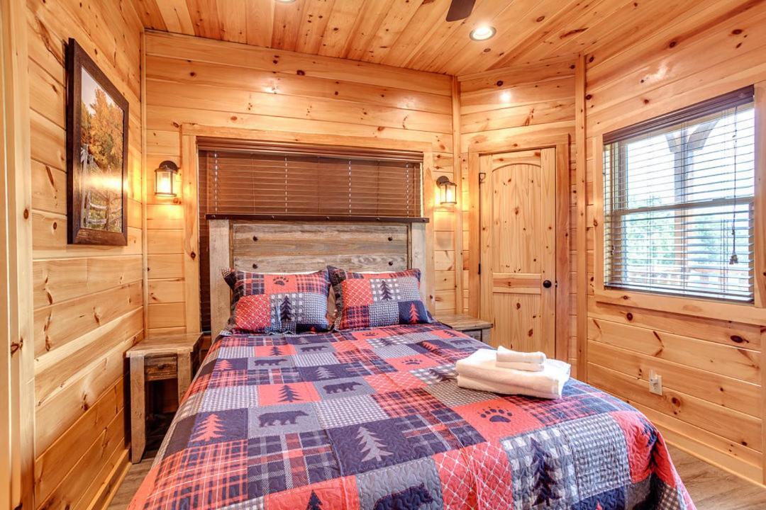 Gatlinburg Cabin With Private Hot Tub By Staycating מראה חיצוני תמונה