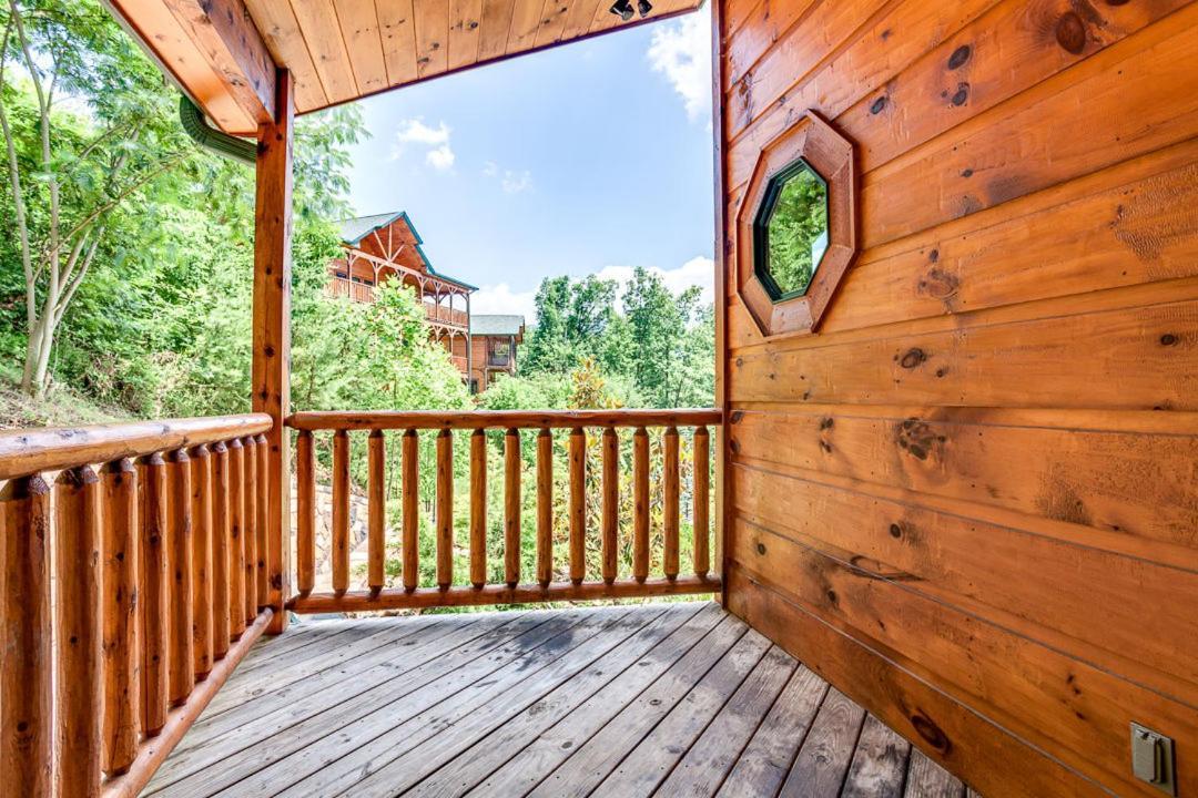 Gatlinburg Cabin With Private Hot Tub By Staycating מראה חיצוני תמונה